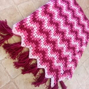 Cozy Pink Chevron Throw Blanket